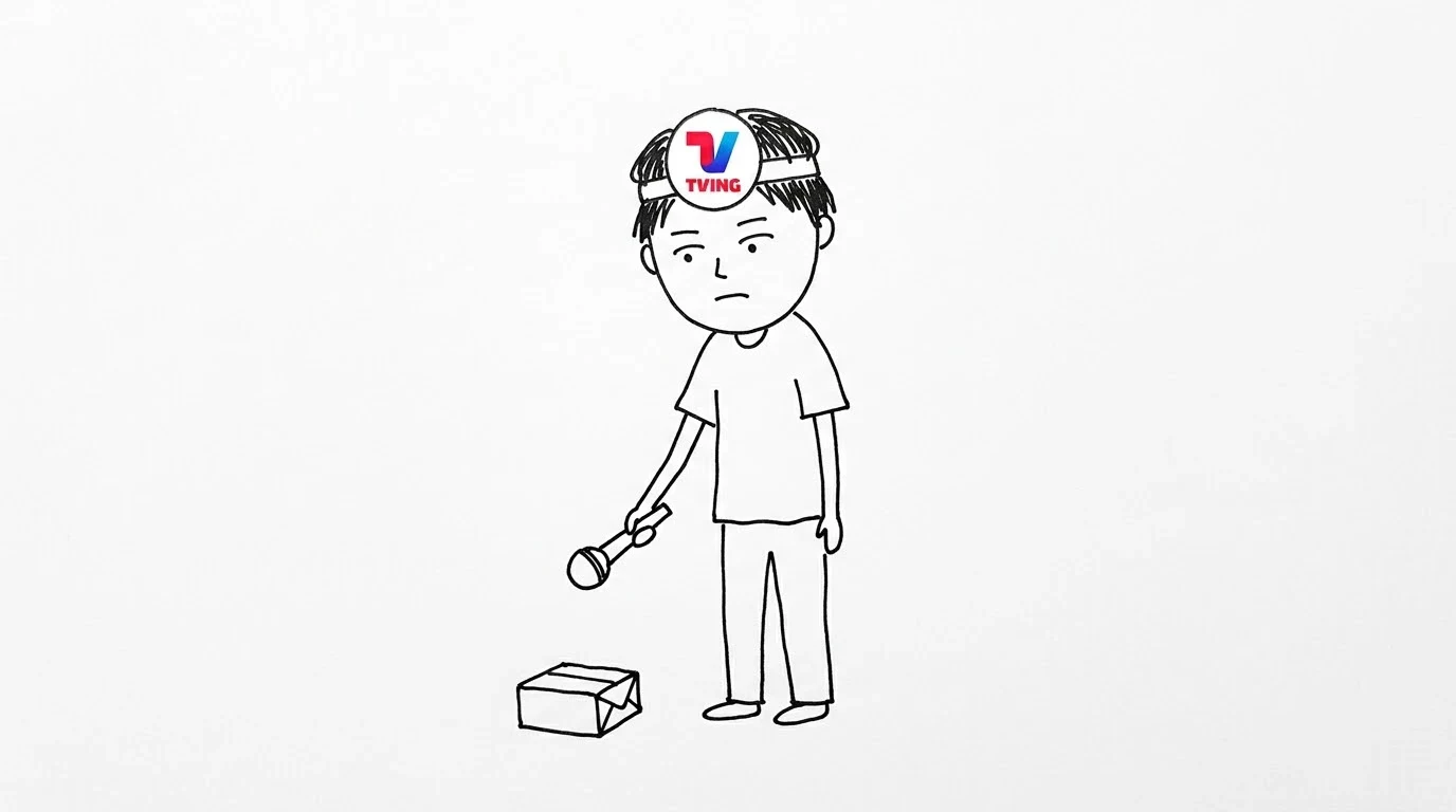 헝클어진 머리의 사람이 의심스러운 표정으로 작은 소포 위에 마이크를 물뿌리개처럼 기울입니다.